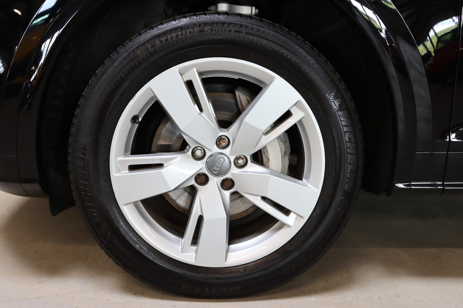 AUDI Q5 50 TFSI e quattro-image-9