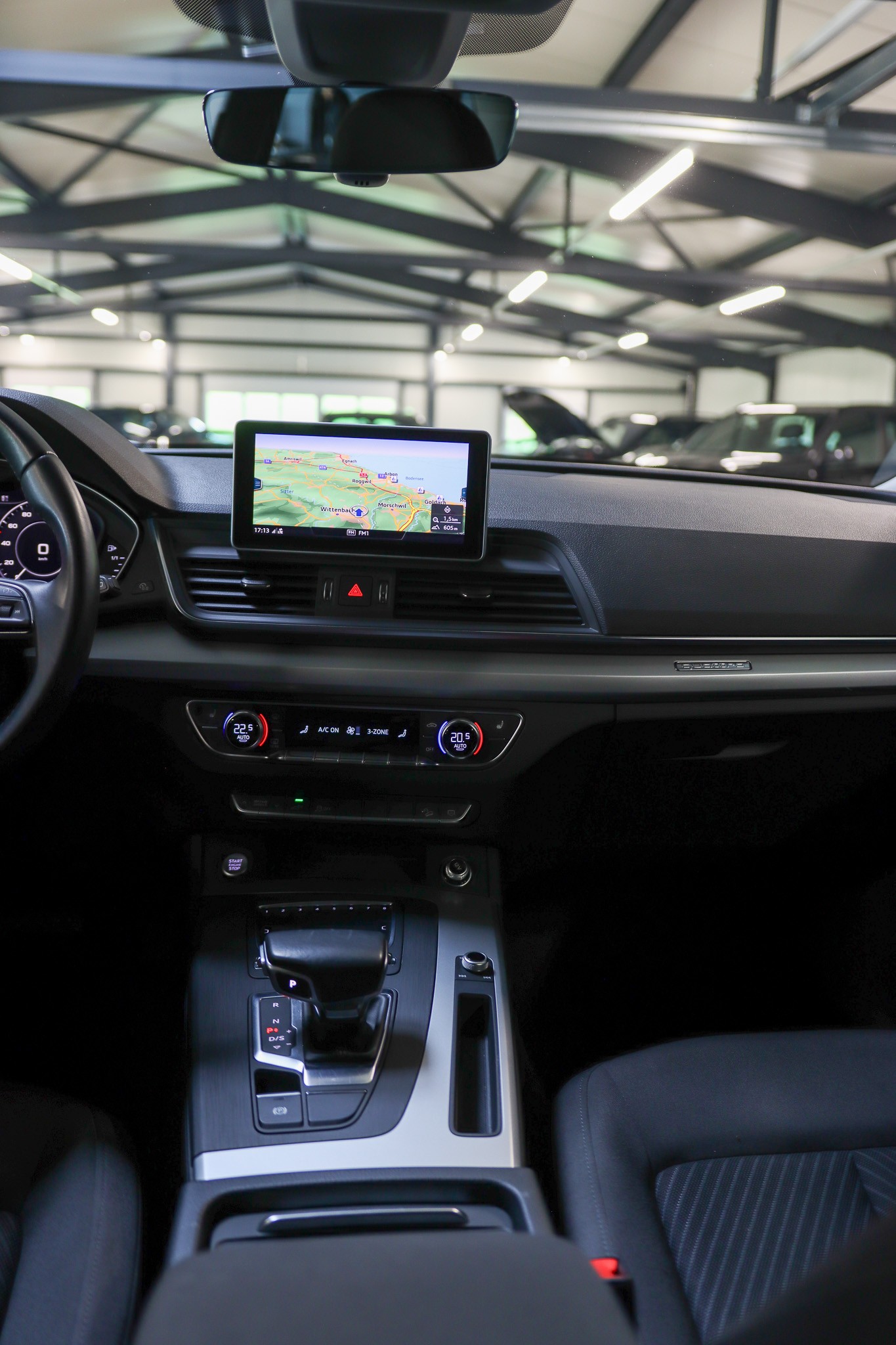AUDI Q5 50 TFSI e quattro-image-12