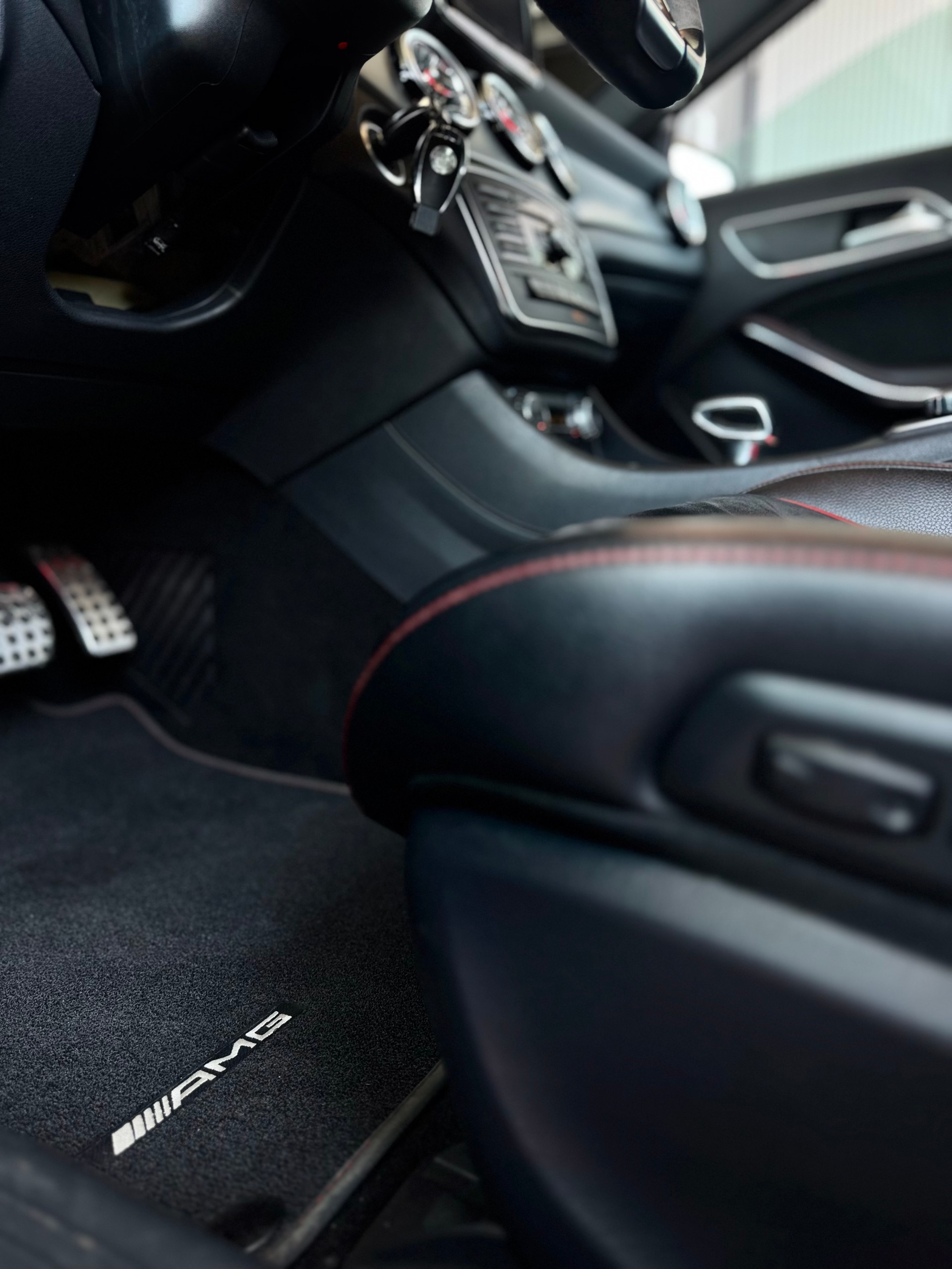 MERCEDES-BENZ GLA 45 AMG Edition 1 4Matic 7G-DCT / ab Service bei Verkauf-image-18
