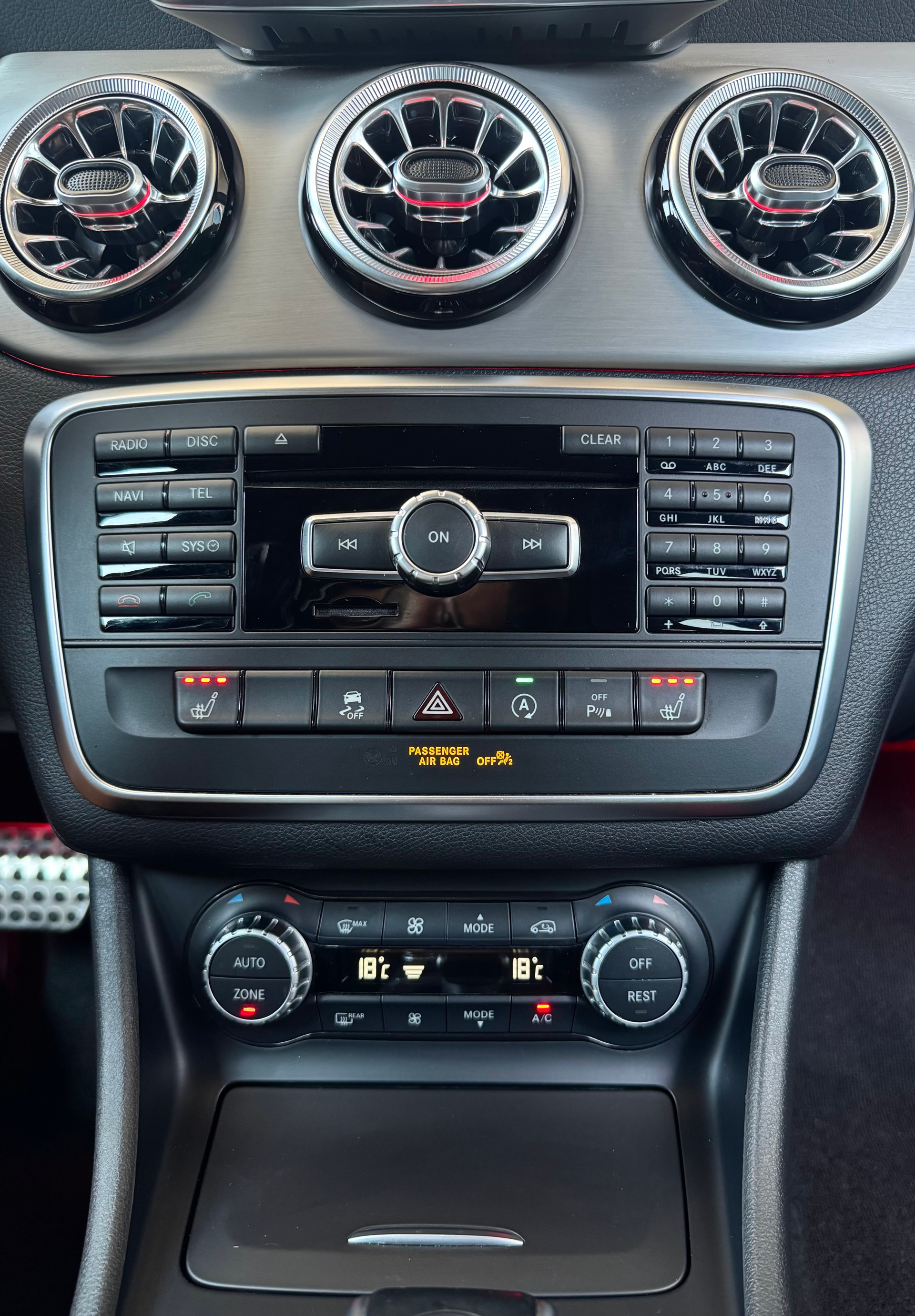 MERCEDES-BENZ GLA 45 AMG Edition 1 4Matic 7G-DCT / ab Service bei Verkauf-image-12