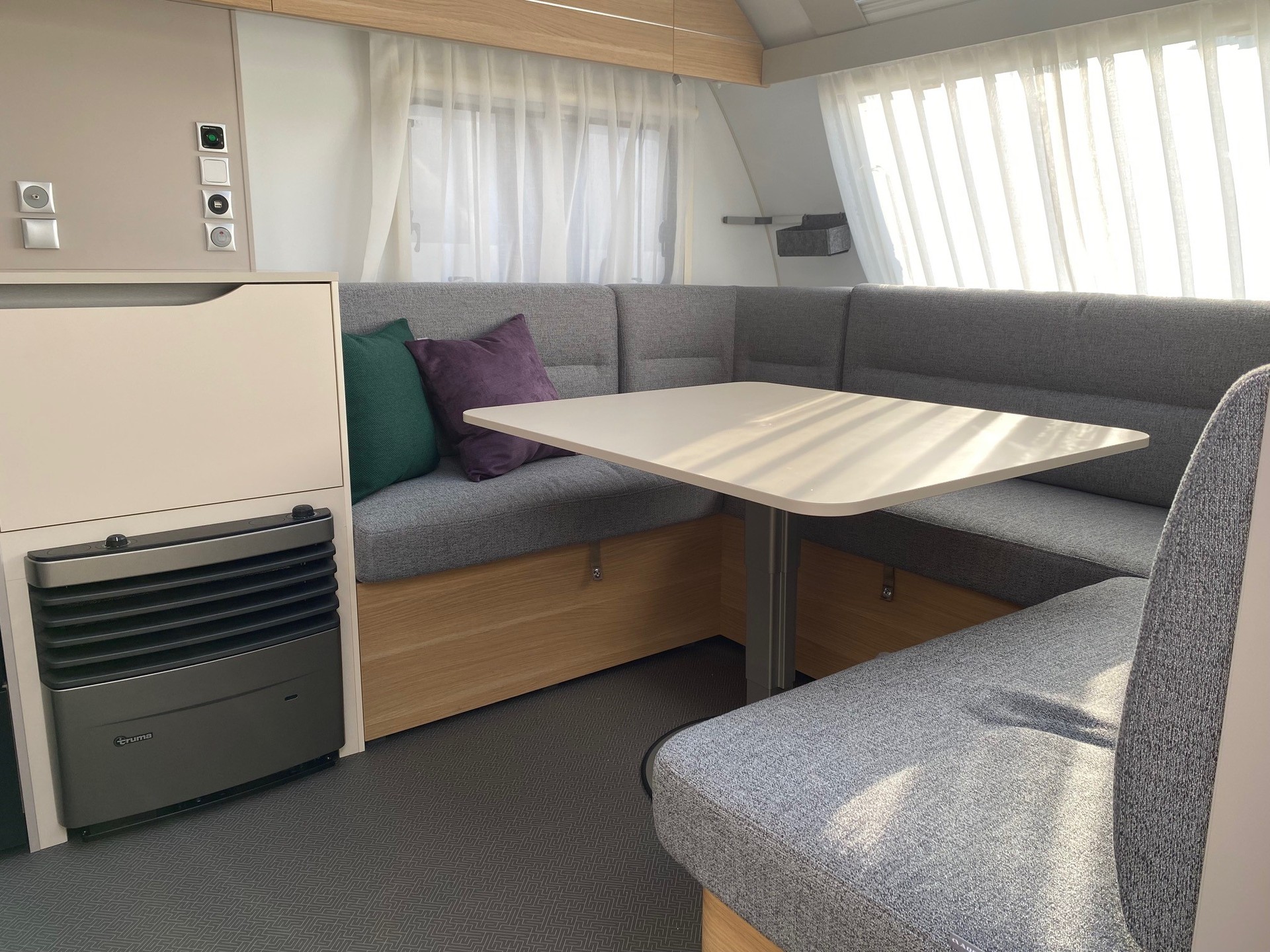 ADRIA ADORA 593 UP-image-2
