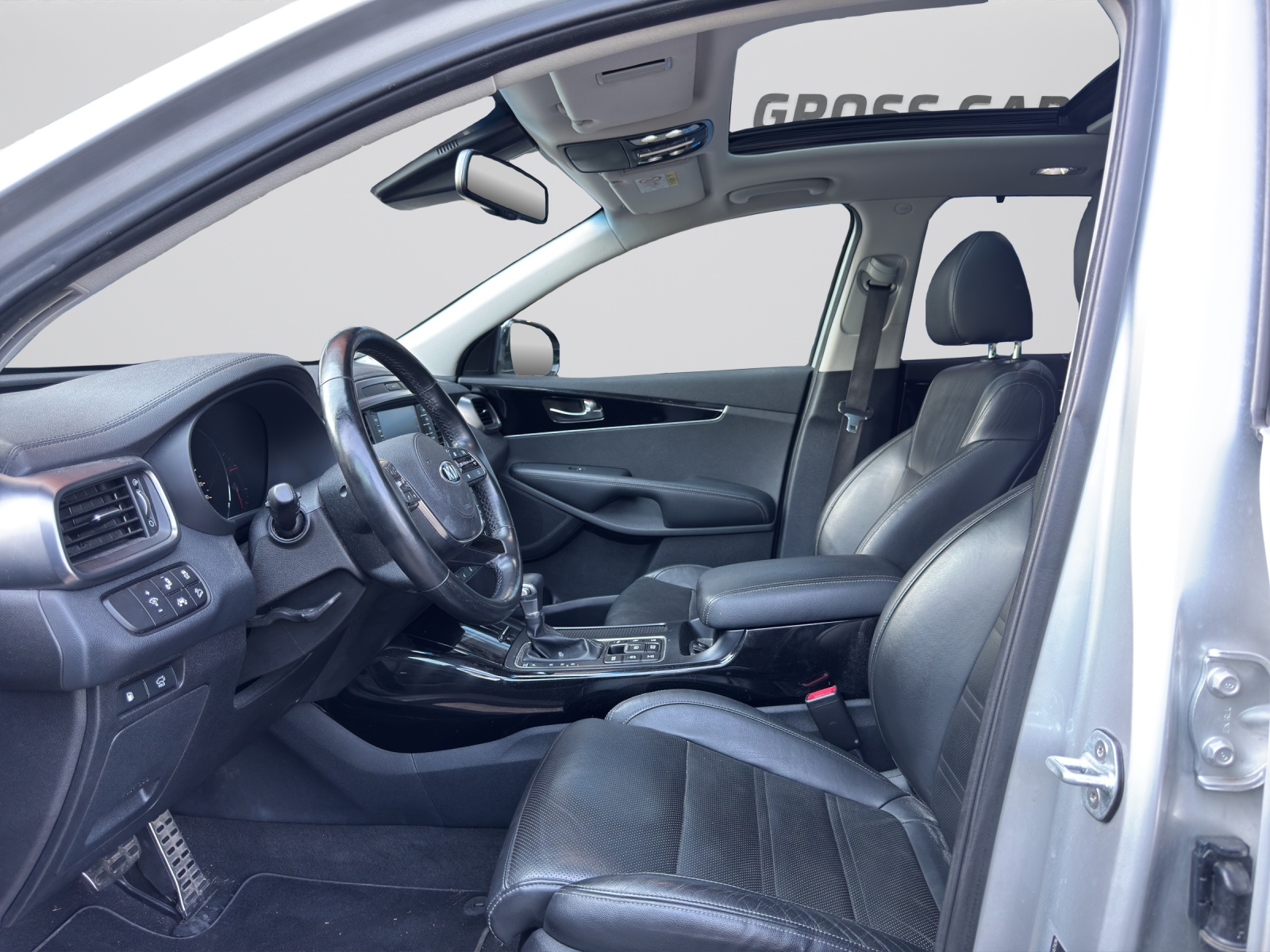 KIA Sorento-image-4