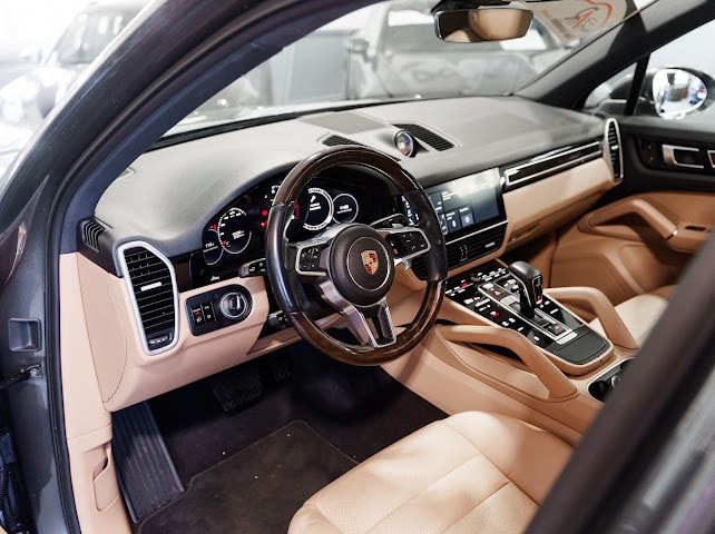 PORSCHE Cayenne-image-31