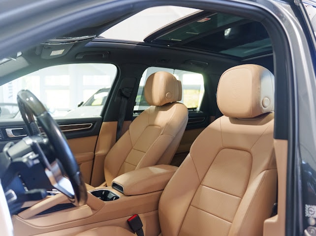 PORSCHE Cayenne-image-27