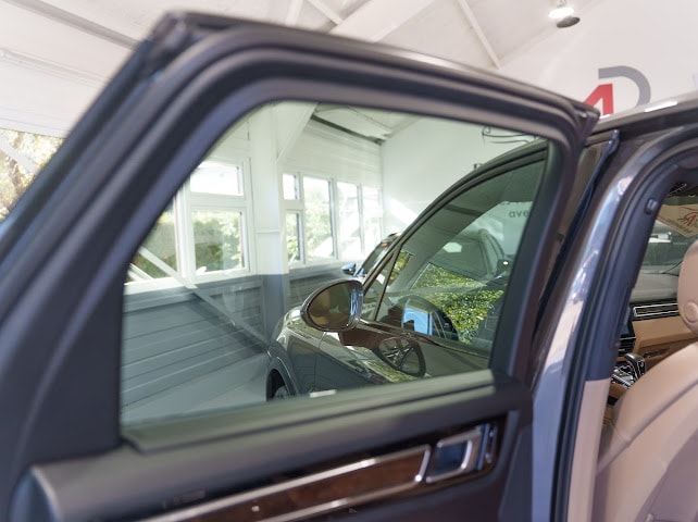 PORSCHE Cayenne-image-18