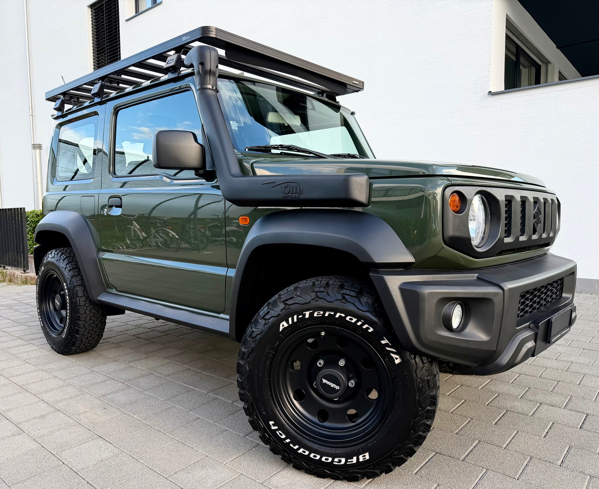 SUZUKI Jimny 1.5 Compact Top 4x4 Automat-showroom-element-1