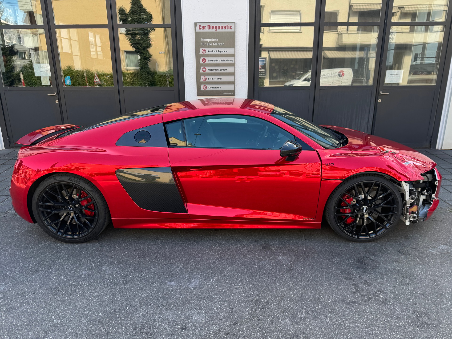 AUDI R8 Coupé 5.2 RWS S-Tronic-image-9