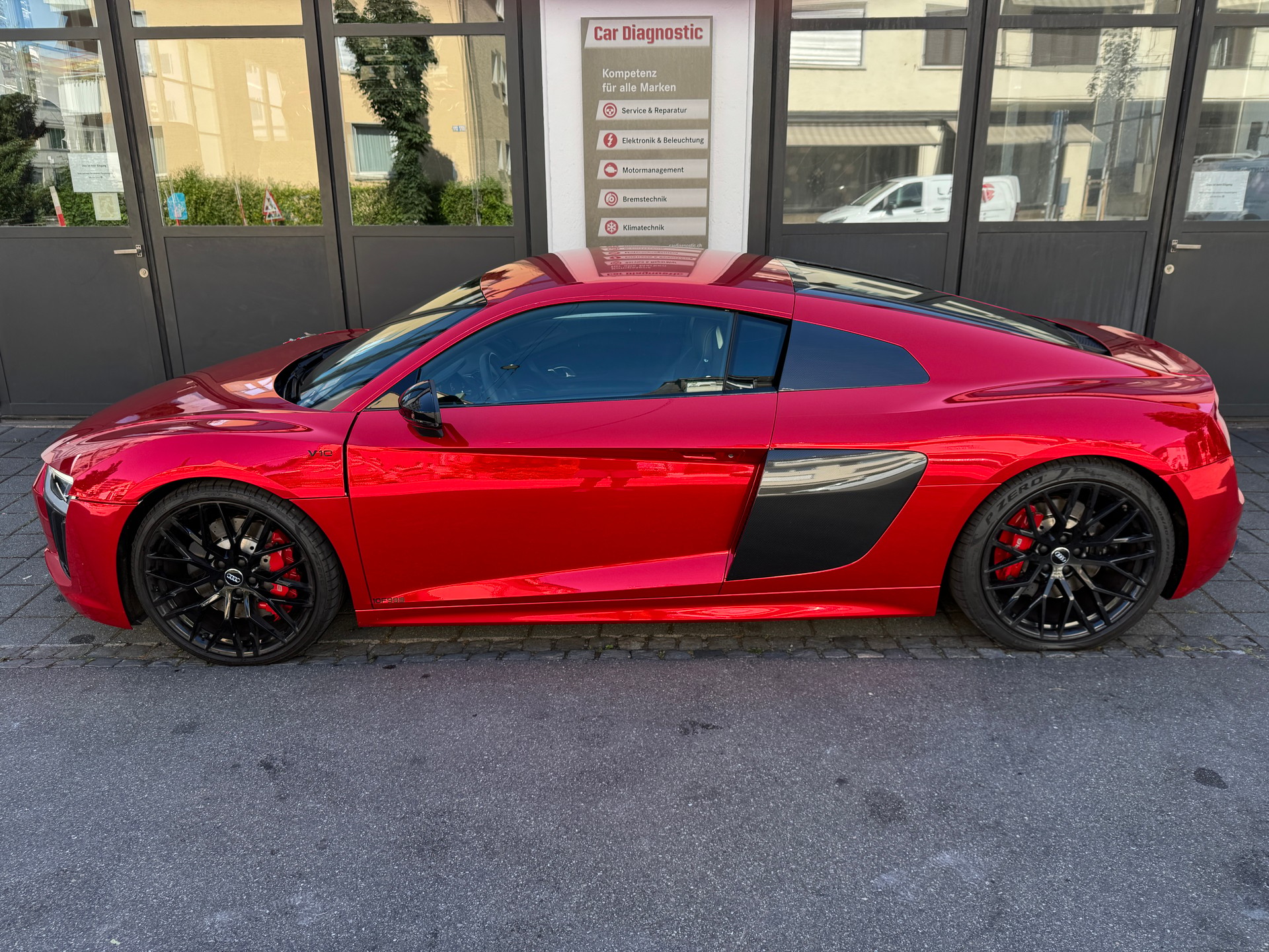 AUDI R8 Coupé 5.2 RWS S-Tronic-image-8