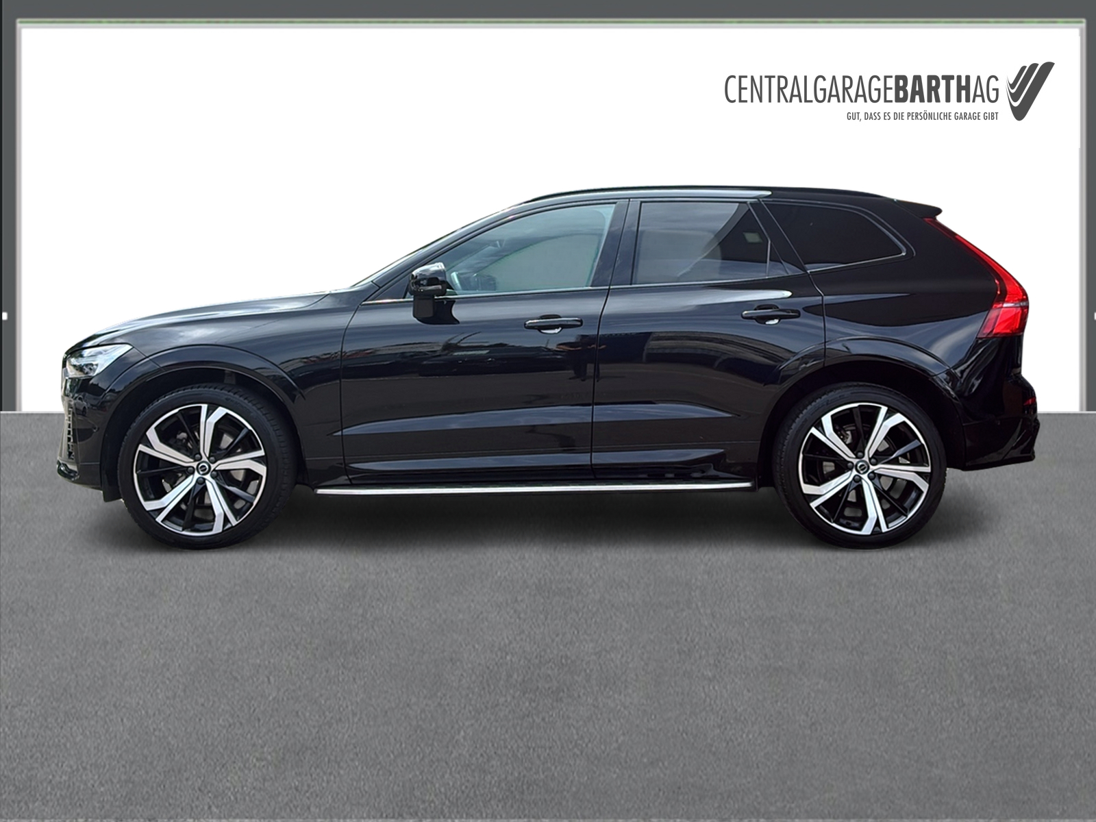 VOLVO XC60 2.0 B5 MH R-Design AWD-showroom-element-3