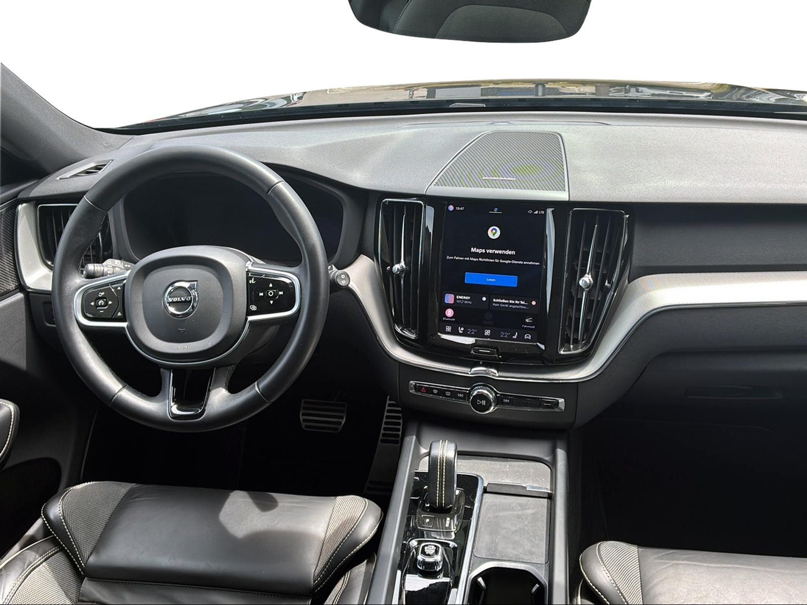 VOLVO XC60 2.0 B5 MH R-Design AWD-image-8