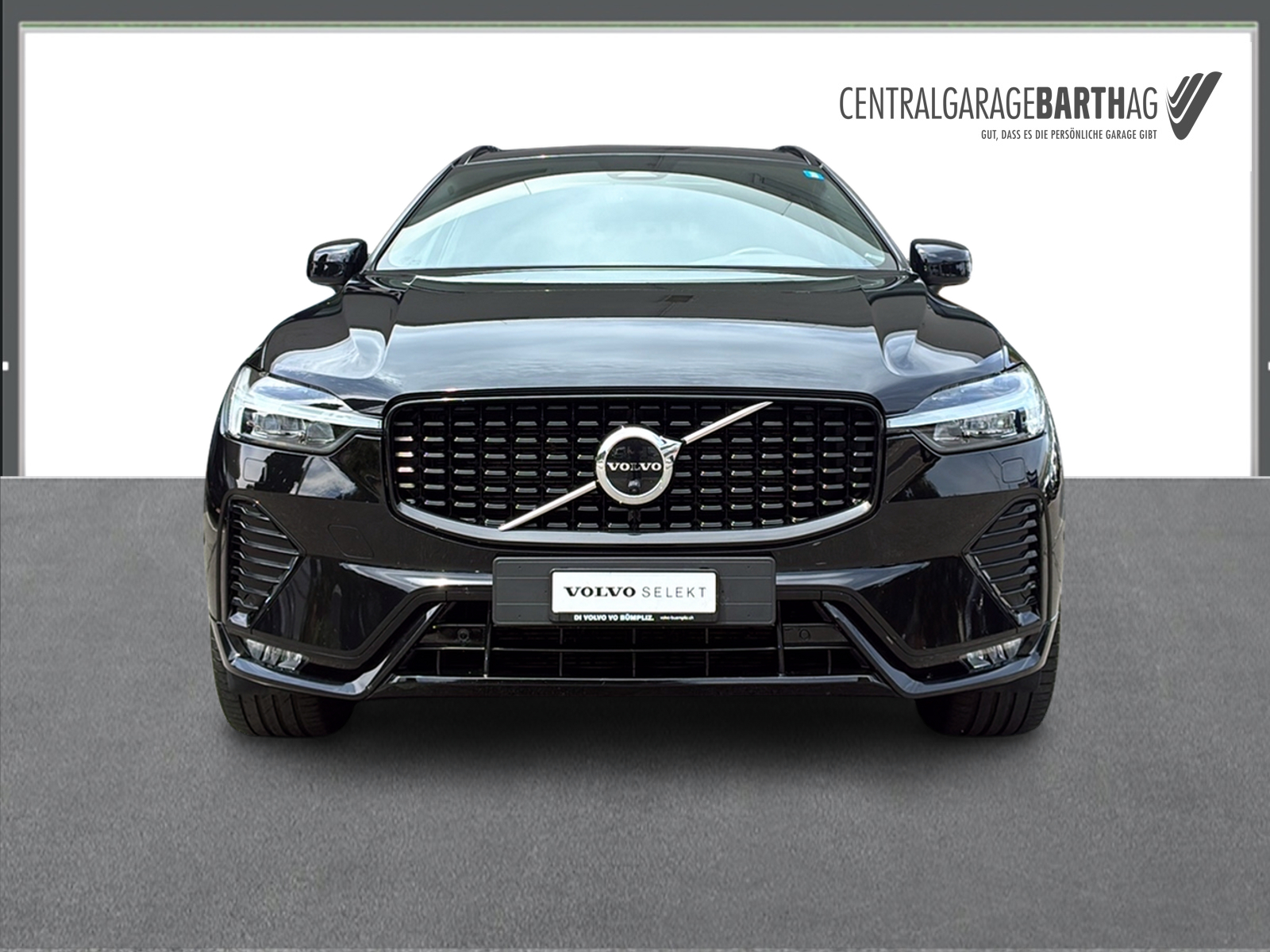 VOLVO XC60 2.0 B5 MH R-Design AWD-showroom-element-1