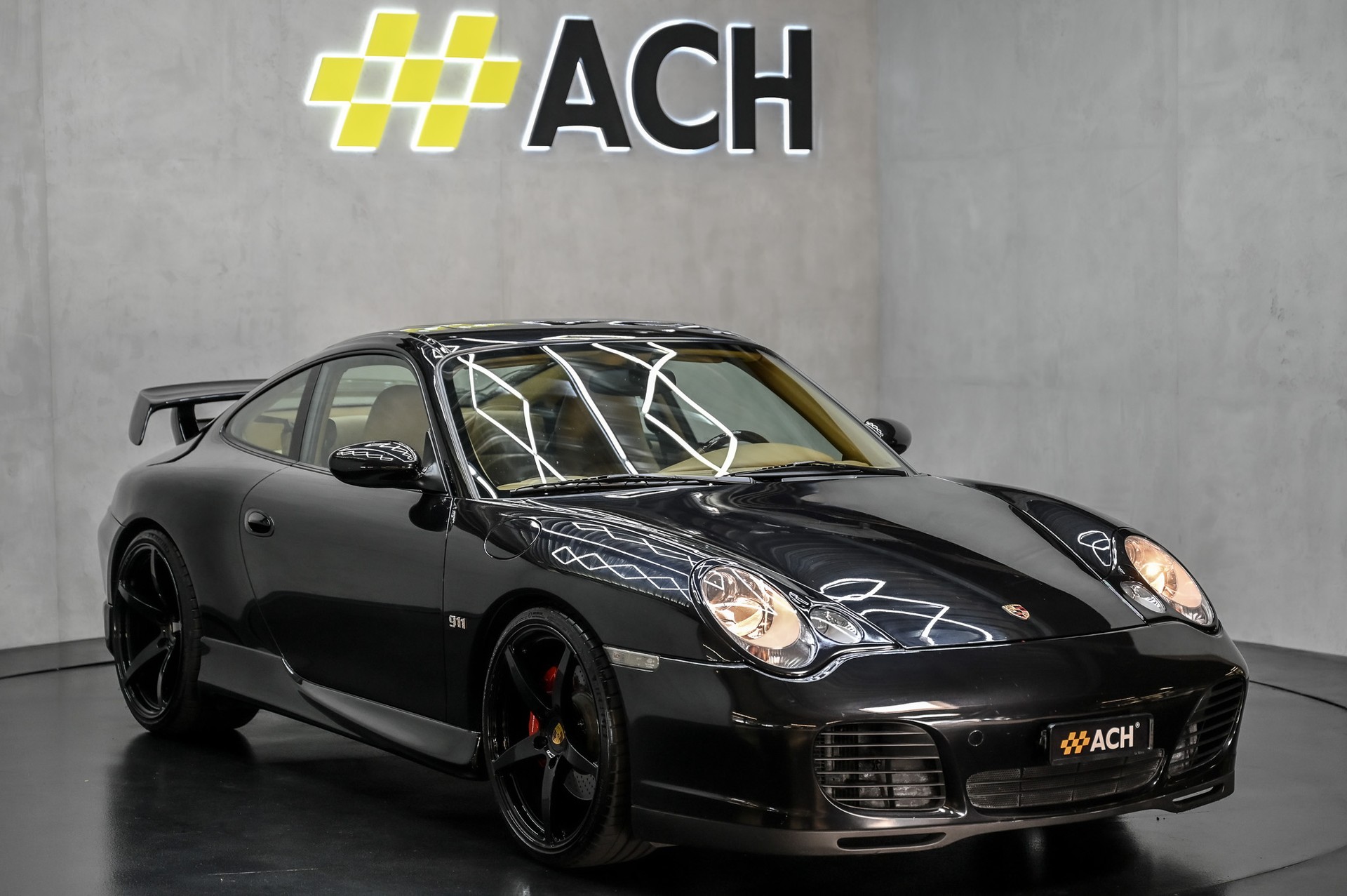 PORSCHE 911 Carrera 4S