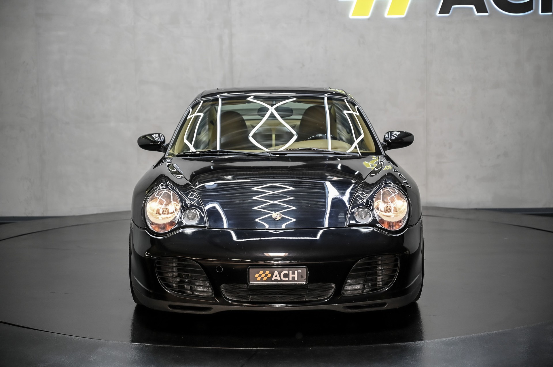 PORSCHE 911 Carrera 4S-showroom-element-1