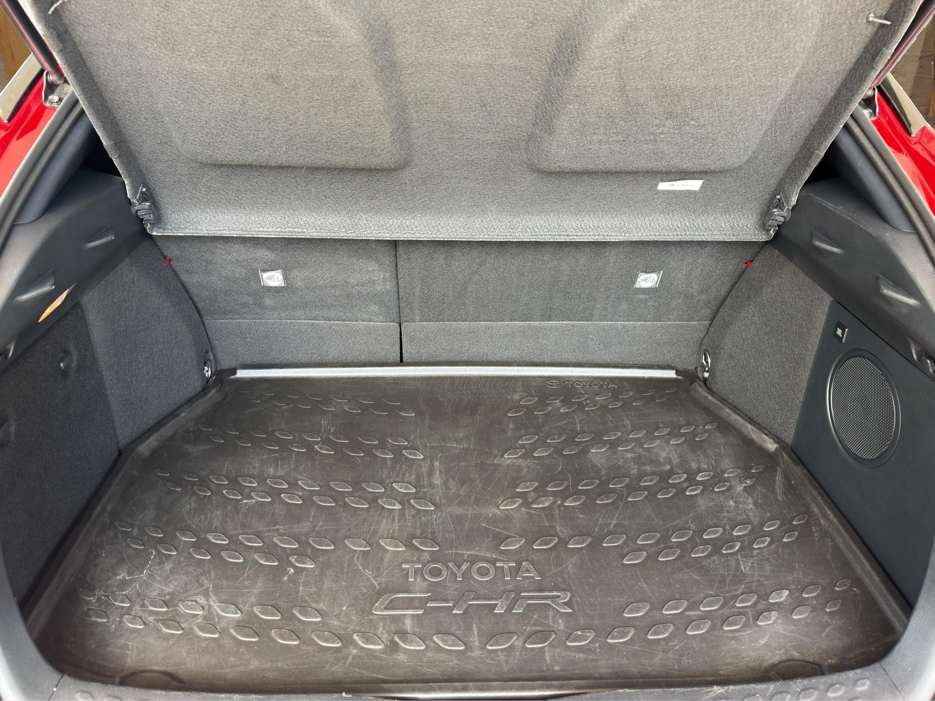 TOYOTA C-HR 2.0 VVTi HSD Move-image-10