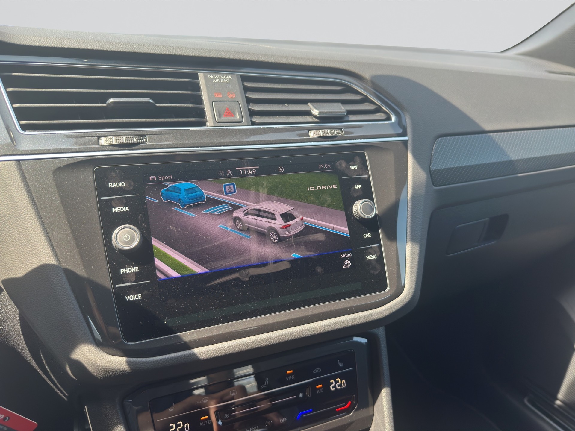 VW Tiguan R 2.0TSI 4Motion DSG-image-14