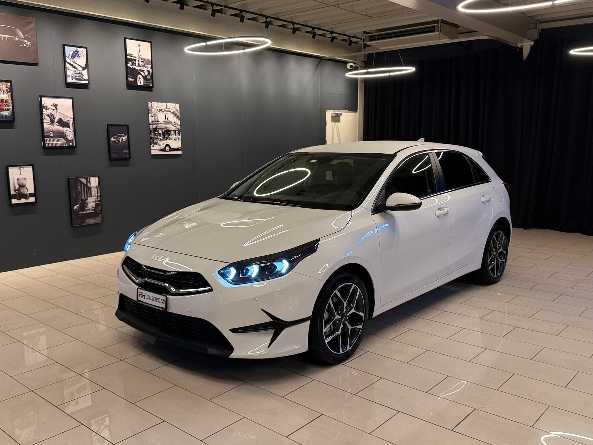 KIA Ceed 1.5 T-GDi Power DCT-showroom-element-2