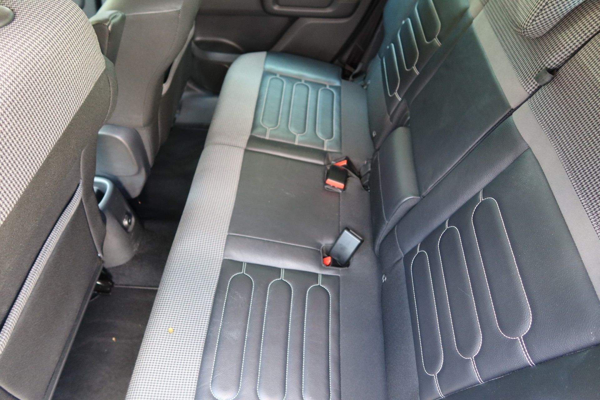 CITROEN C3 Aircross 1.6 HDi Feel-image-7