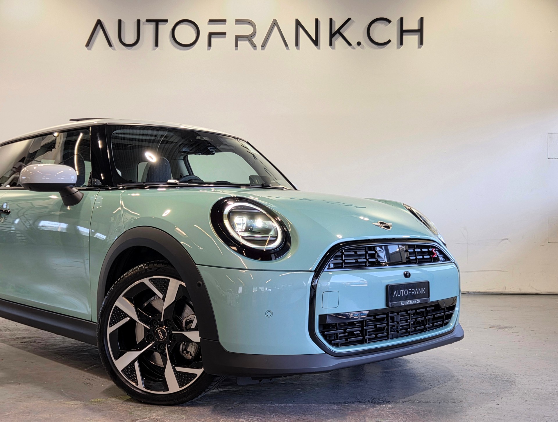 MINI Mini F66 2.0i Cooper S SDKG-image-1