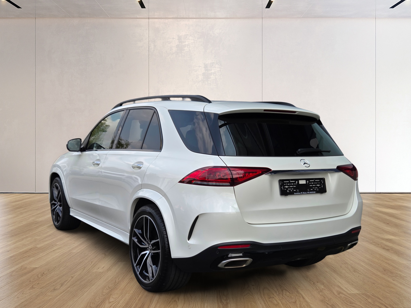 MERCEDES-BENZ GLE 450 4Matic AMG Line 9G-Tronic-showroom-element-3
