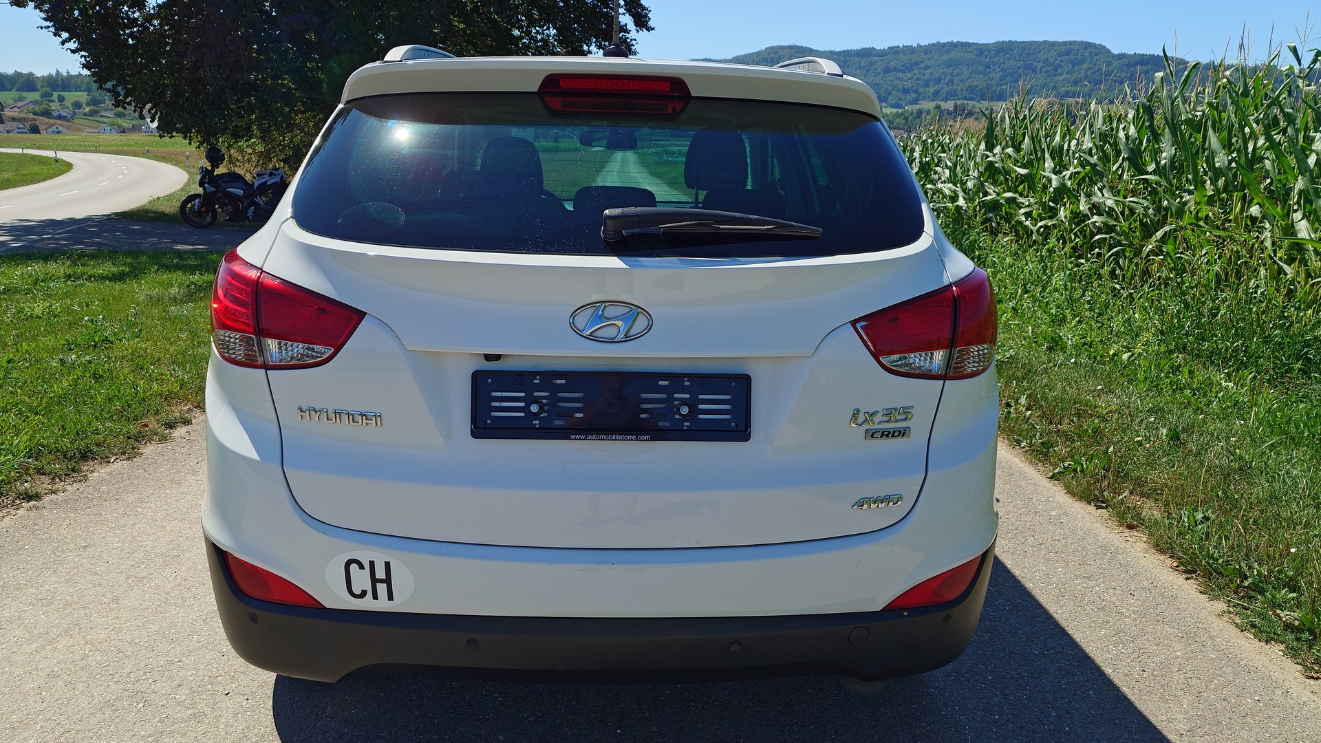 HYUNDAI iX 35 2.0 CRDi Premium 4WD Automatic-showroom-element-3
