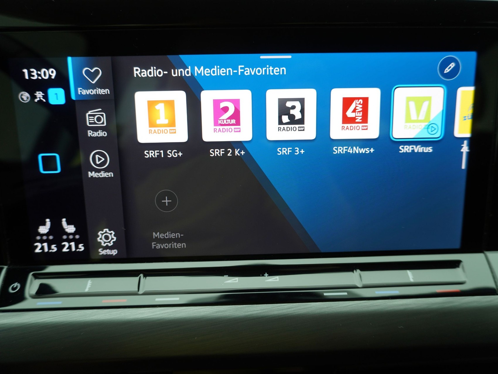 VW Golf 8 1.5 eTSI DSG Style-image-17