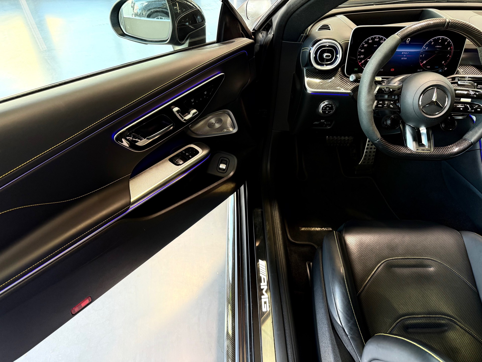 MERCEDES-BENZ CLE 53 Coupé AMG 4Matic+ 9G-Tronic-image-9