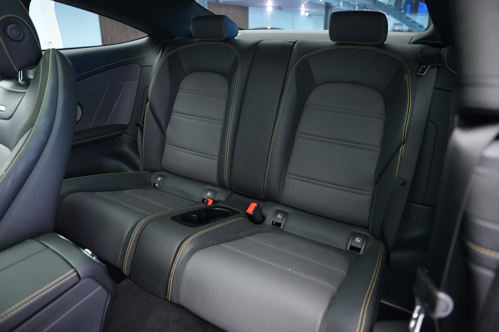 MERCEDES-BENZ C 63 S AMG Premium 9G-tronic *CH-Fahrzeug* *Designo Mattlackierung* *Carbon* *Burmester*-image-13