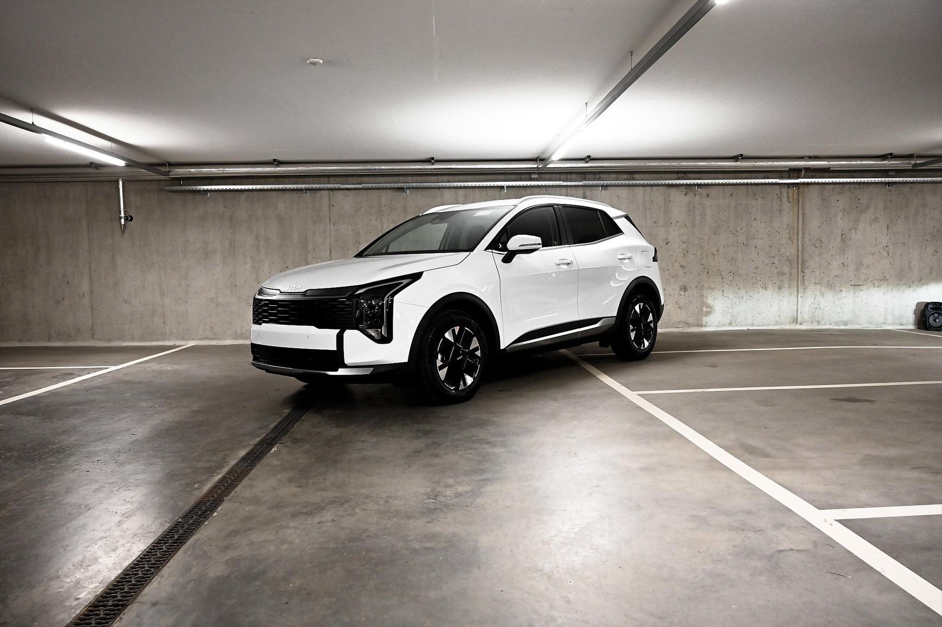 KIA Sportage 1.6 T-GDi Hybrid Power Edition-showroom-element-1