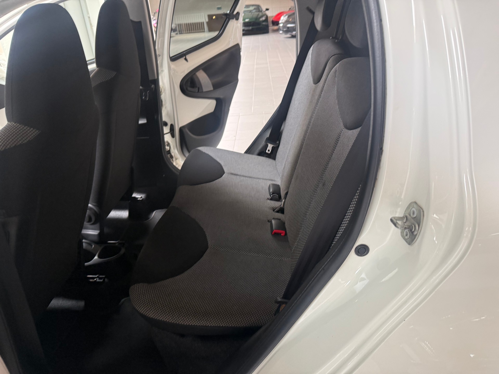TOYOTA Aygo 1.0 VVT-i Luna-image-17