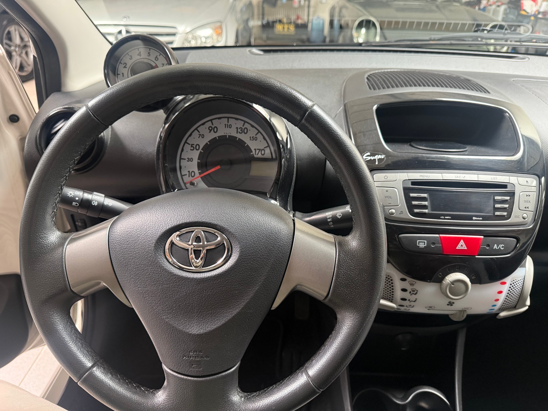 TOYOTA Aygo 1.0 VVT-i Luna-image-10