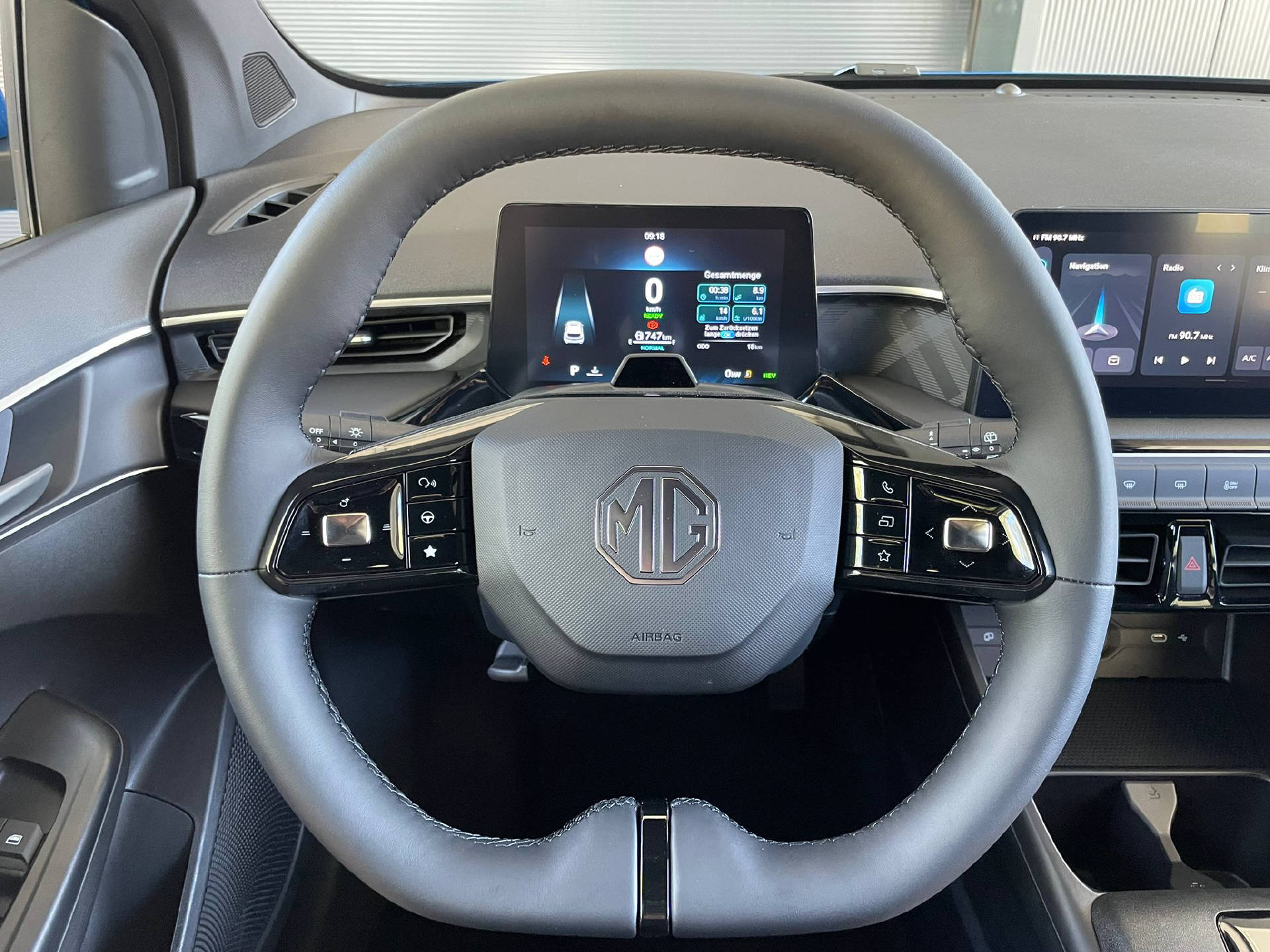 MG 3 1.5 Hybrid Luxury-image-7
