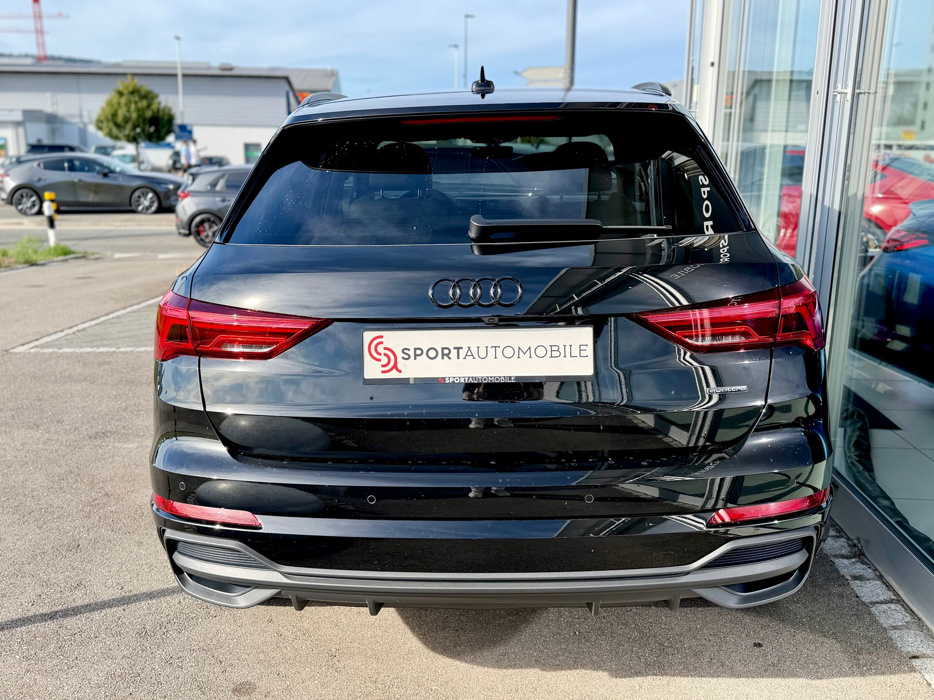 AUDI Q3 Sportback 40 TDI S line quattro S-tronic-image-10