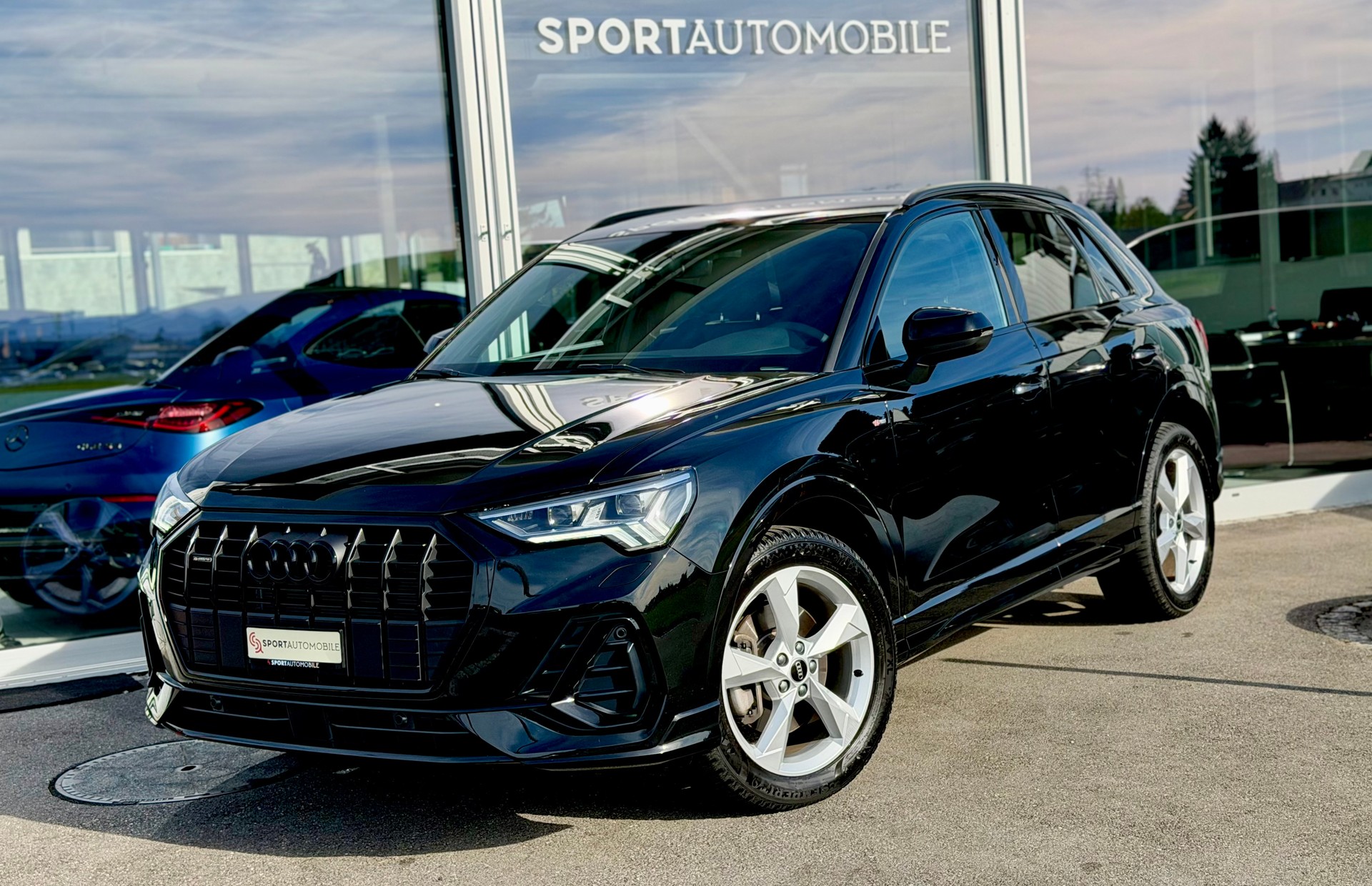AUDI Q3 Sportback 40 TDI S line quattro S-tronic-showroom-element-2