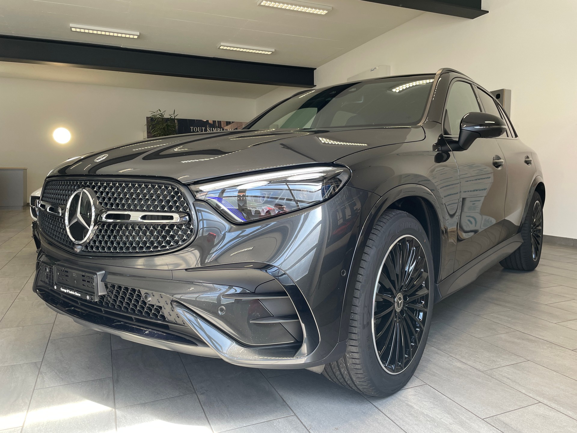 MERCEDES-BENZ GLC 300 4Matic 9G-Tronic AMG Line