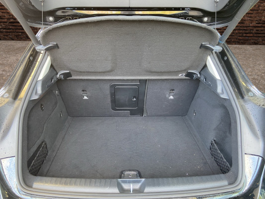 MERCEDES-BENZ GLA 200 Night Star-image-6