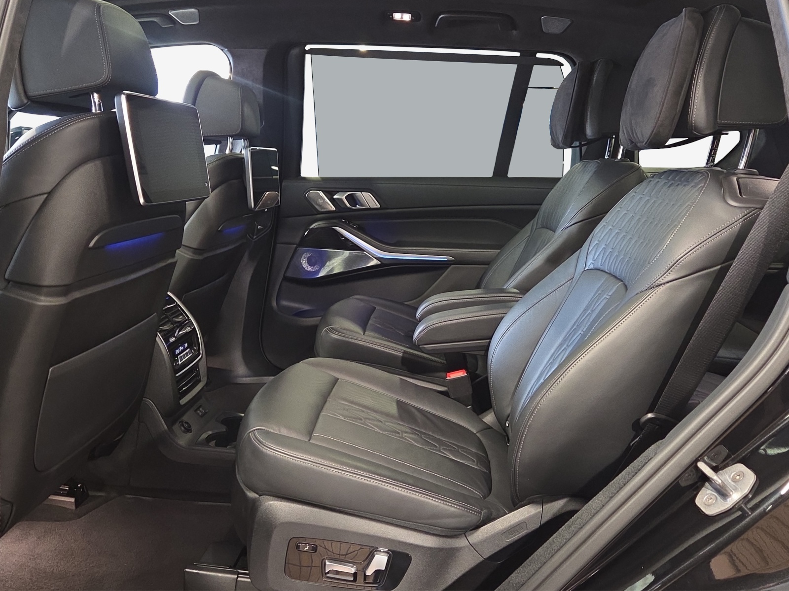 BMW X7 xDrive M50i Steptronic-image-11