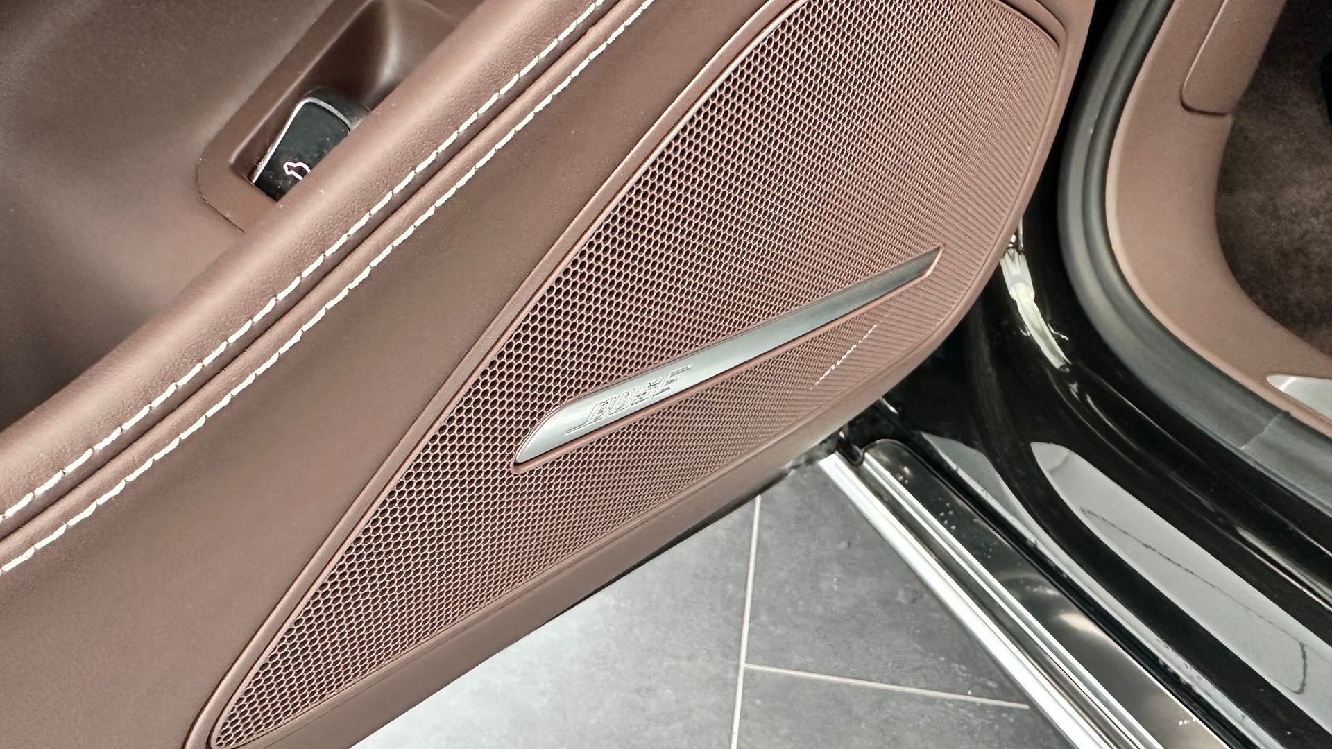 AUDI A8 3.0 V6 TDI quattro T-Tronic-image-15