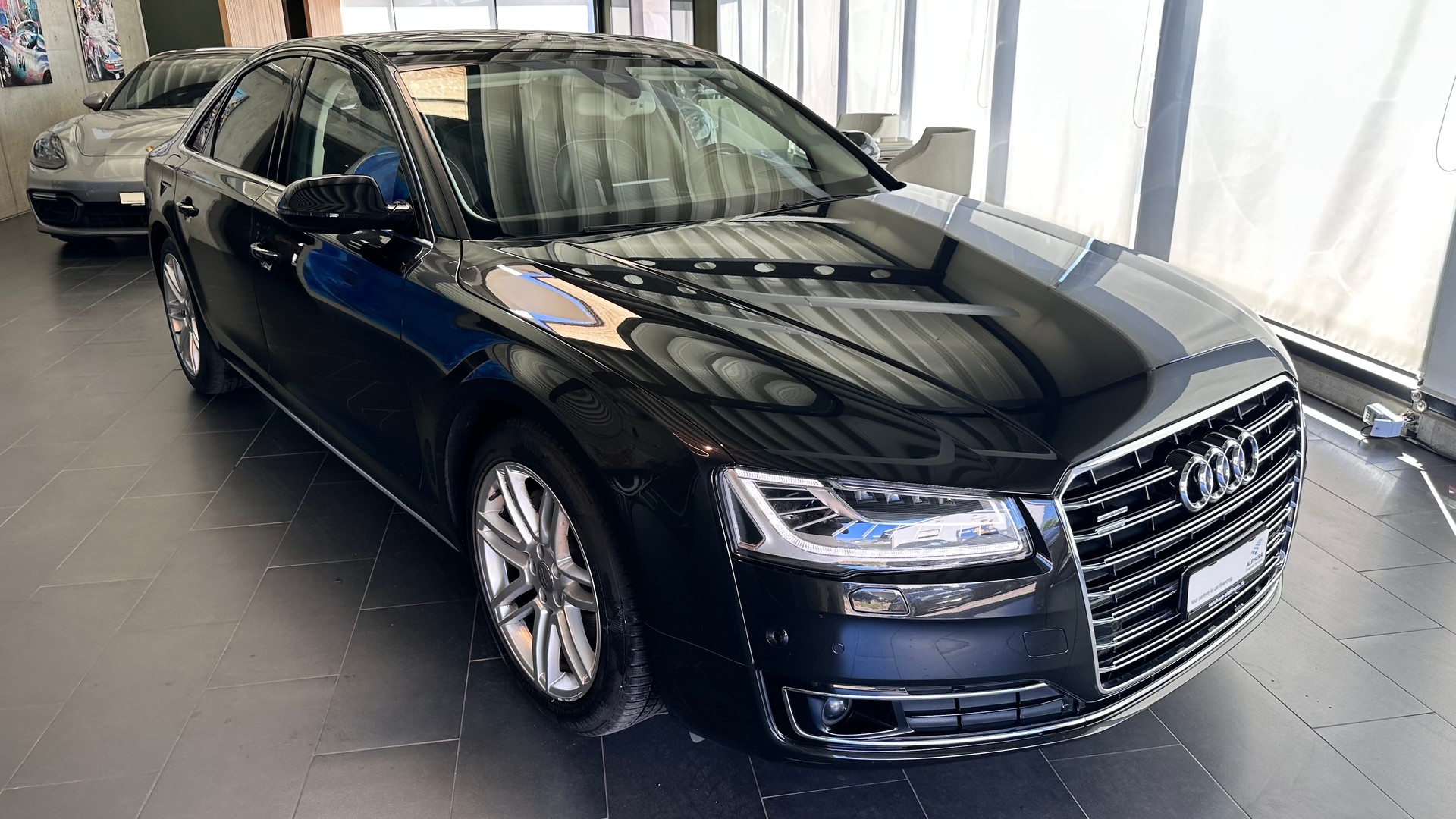 AUDI A8 3.0 V6 TDI quattro T-Tronic-image-27