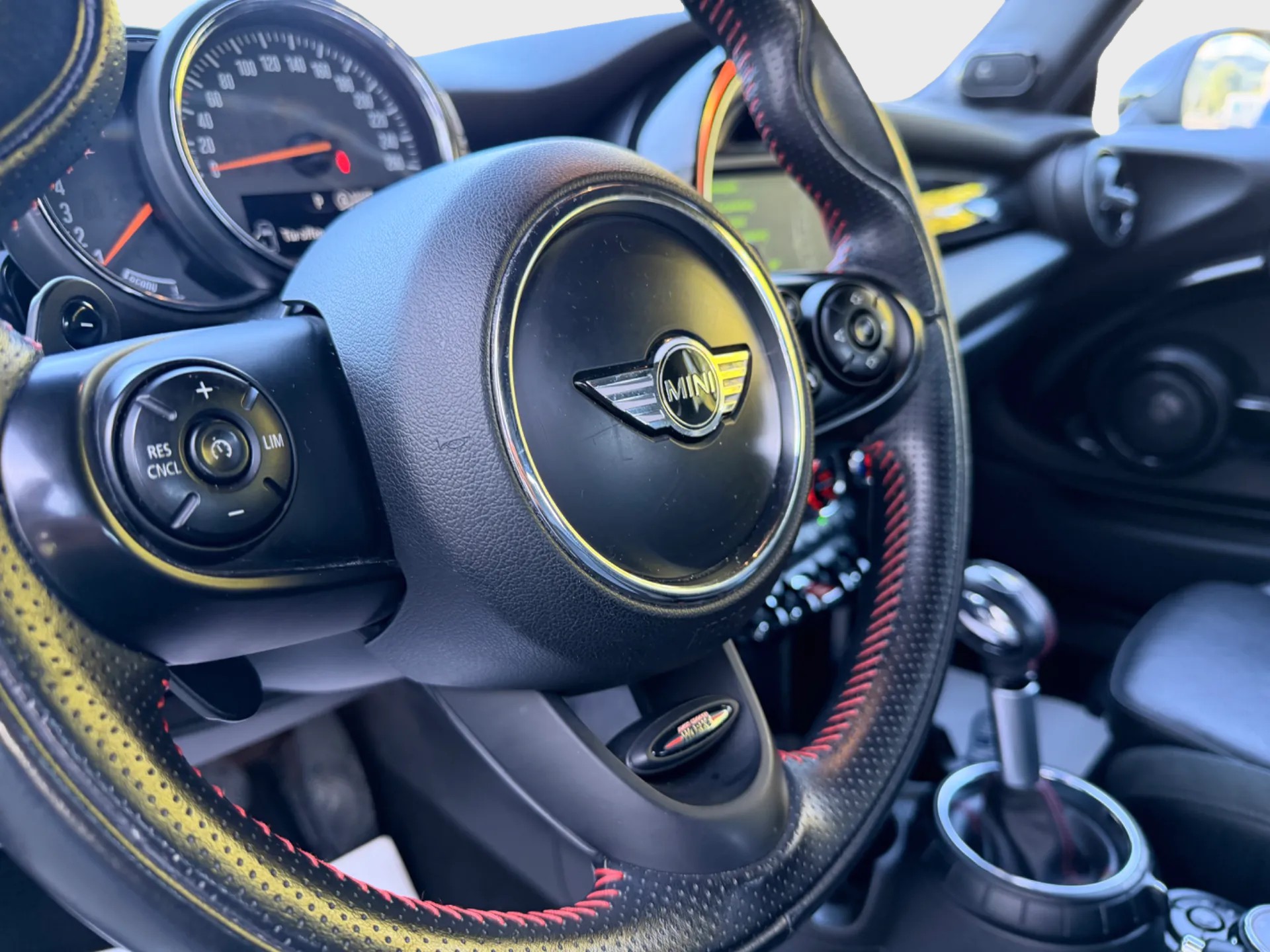 MINI Cooper S Cabriolet Steptronic-image-8