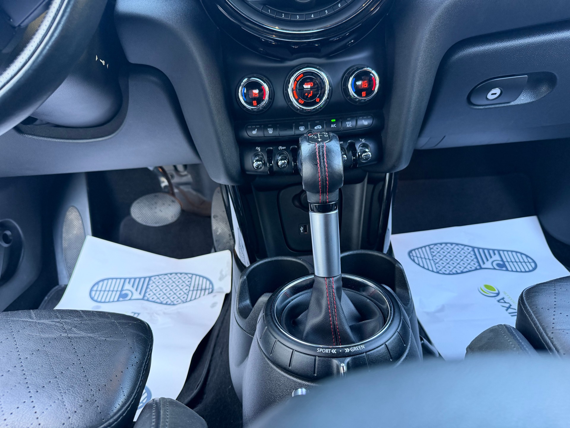 MINI Cooper S Cabriolet Steptronic-image-7