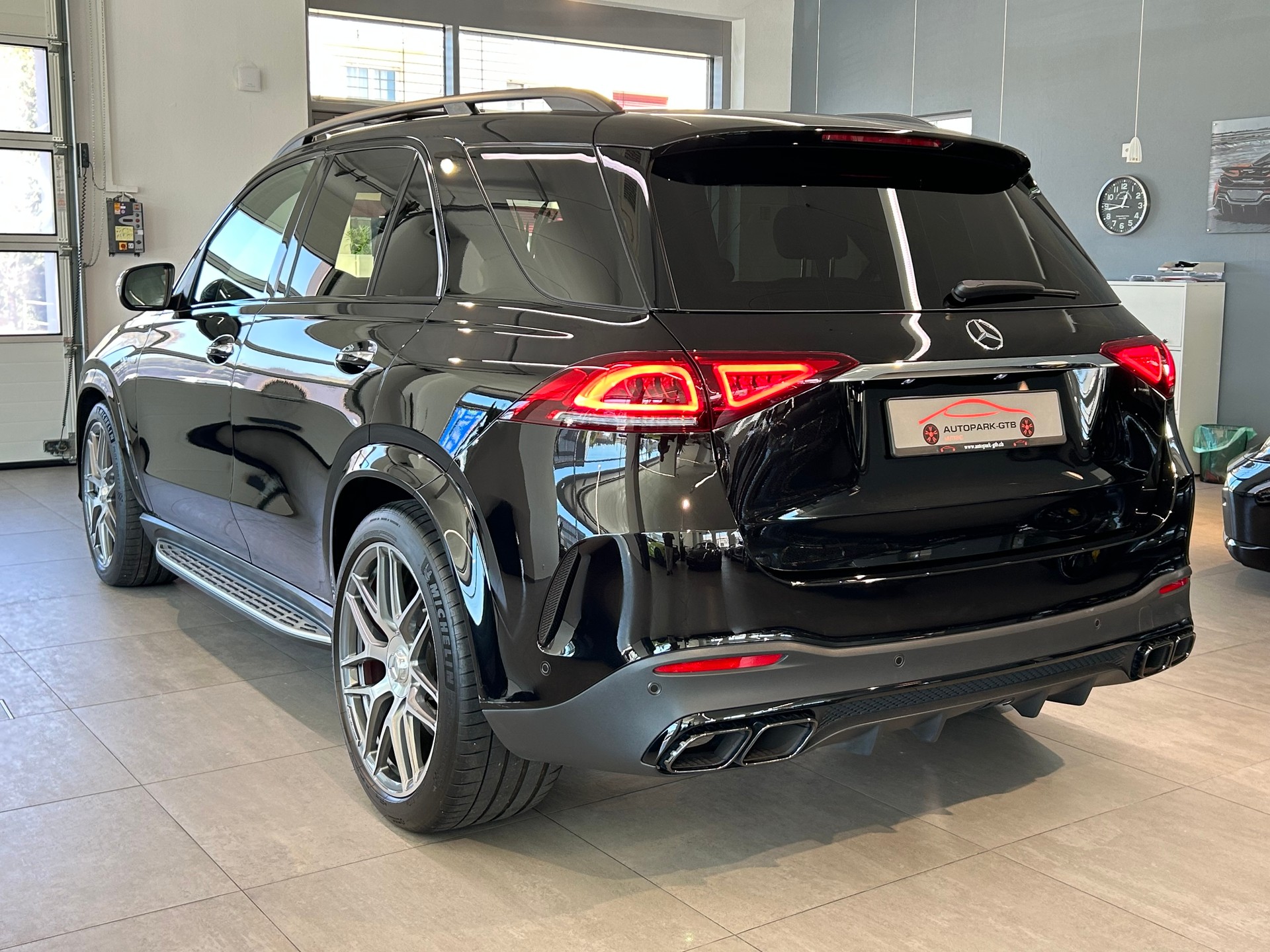 MERCEDES-BENZ GLE 63 S AMG 4Matic+ 9G-Speedshift-image-6