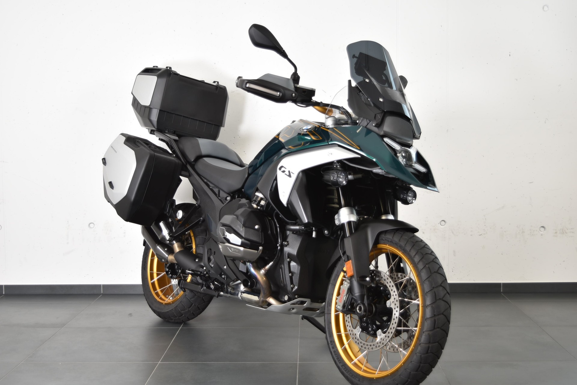 BMW R 1300 GS-image-2