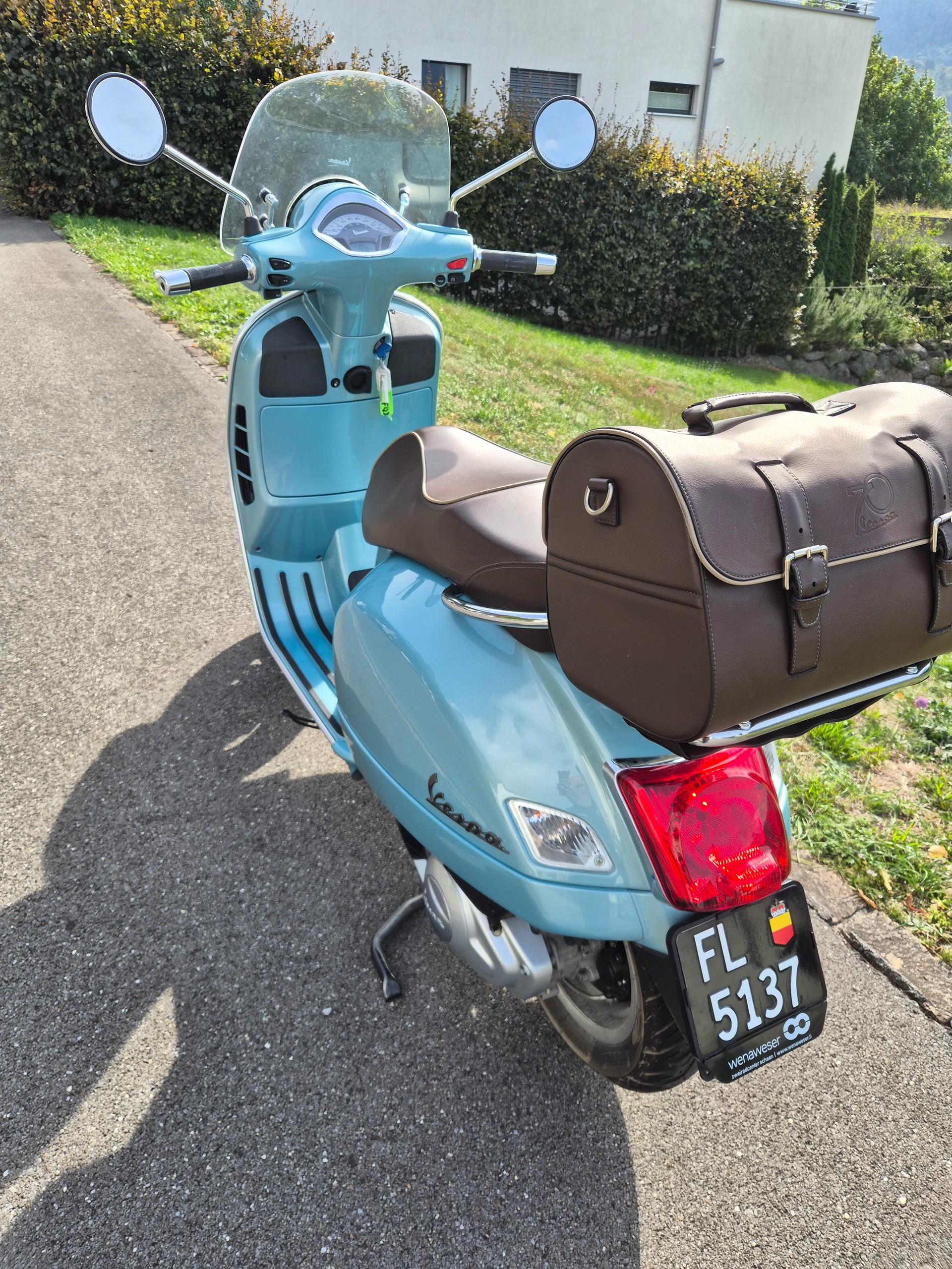 PIAGGIO Vespa GTS 125 i.e. 70° Anniversary ABS-image-4