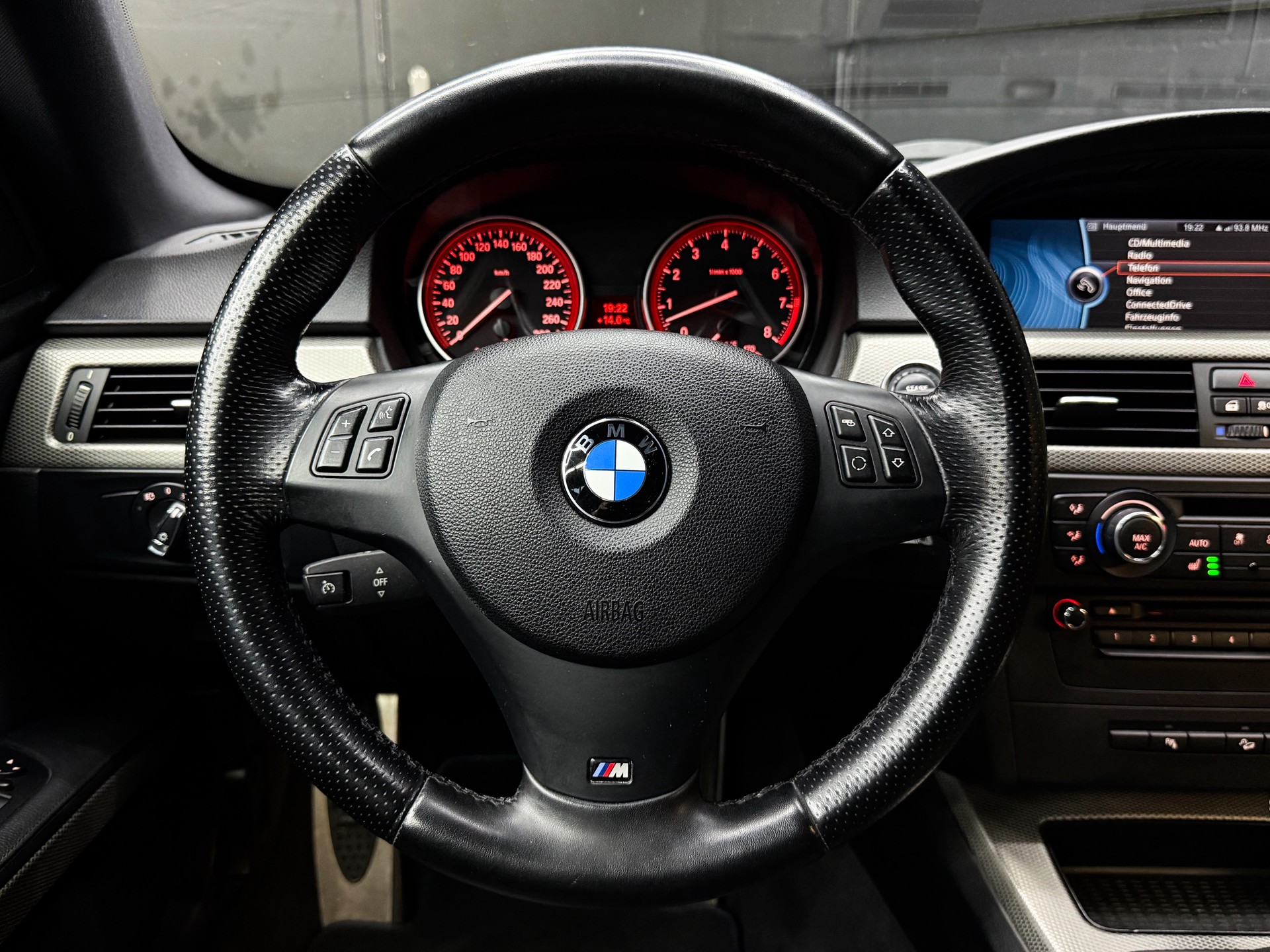 BMW 335i xDrive Coupé Steptronic-image-10