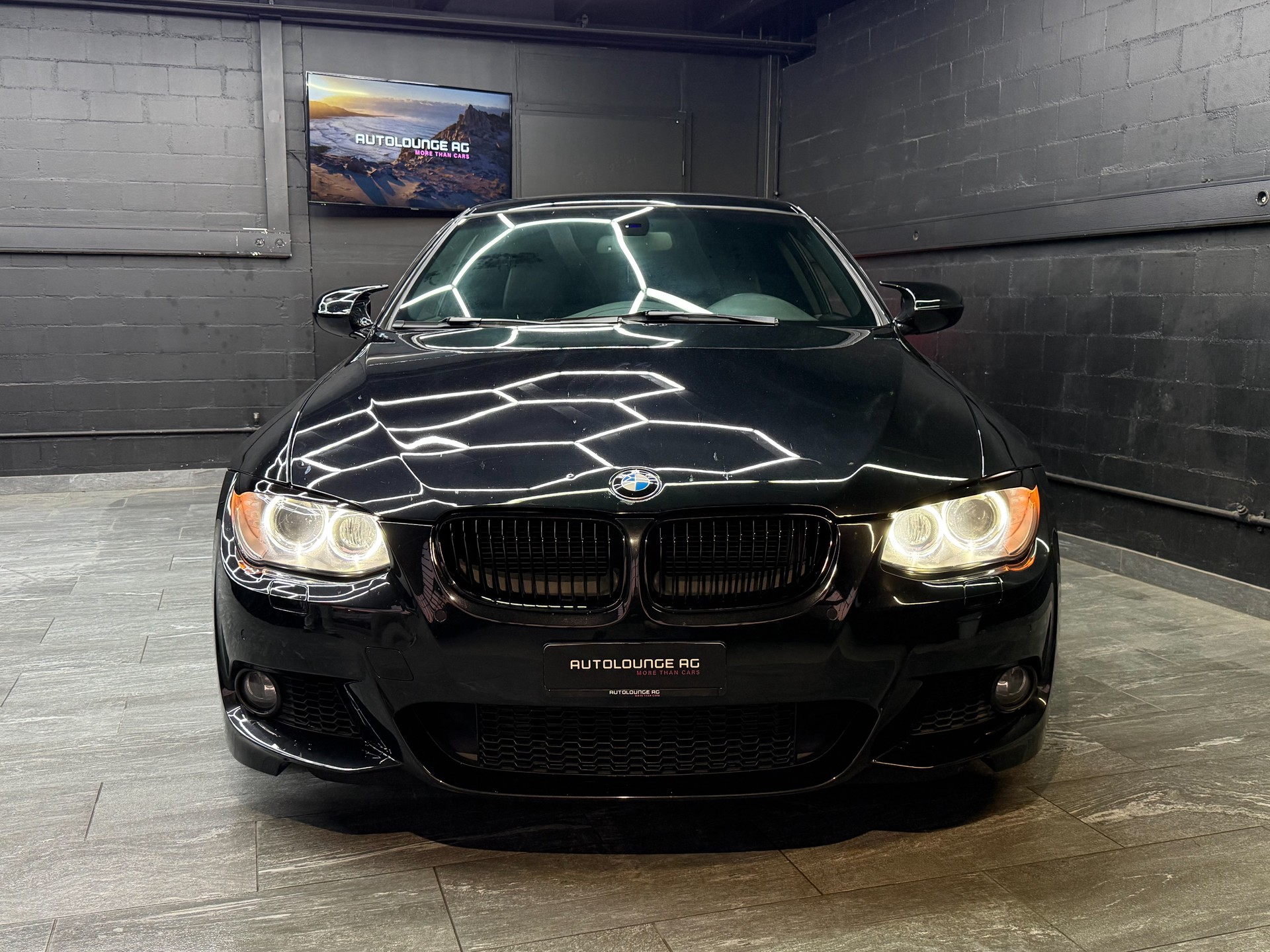 BMW 335i xDrive Coupé Steptronic-showroom-element-1