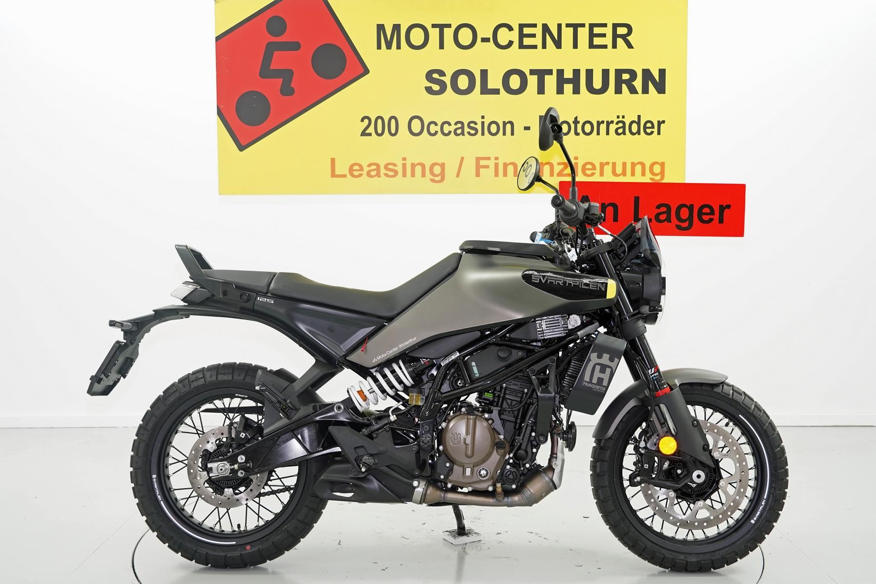 HUSQVARNA Svartpilen 125 ABS-image-0