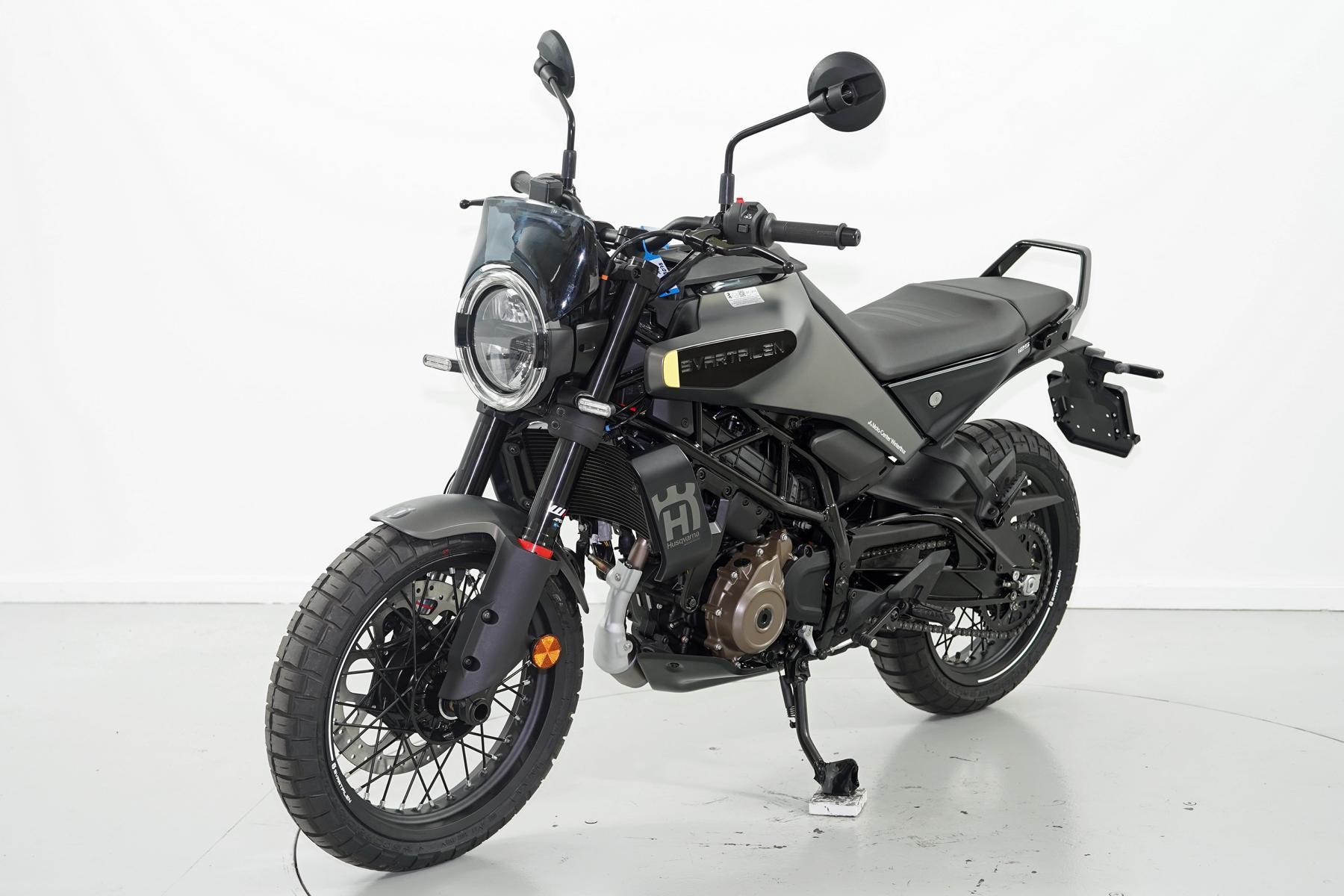 HUSQVARNA Svartpilen 125 ABS-image-2