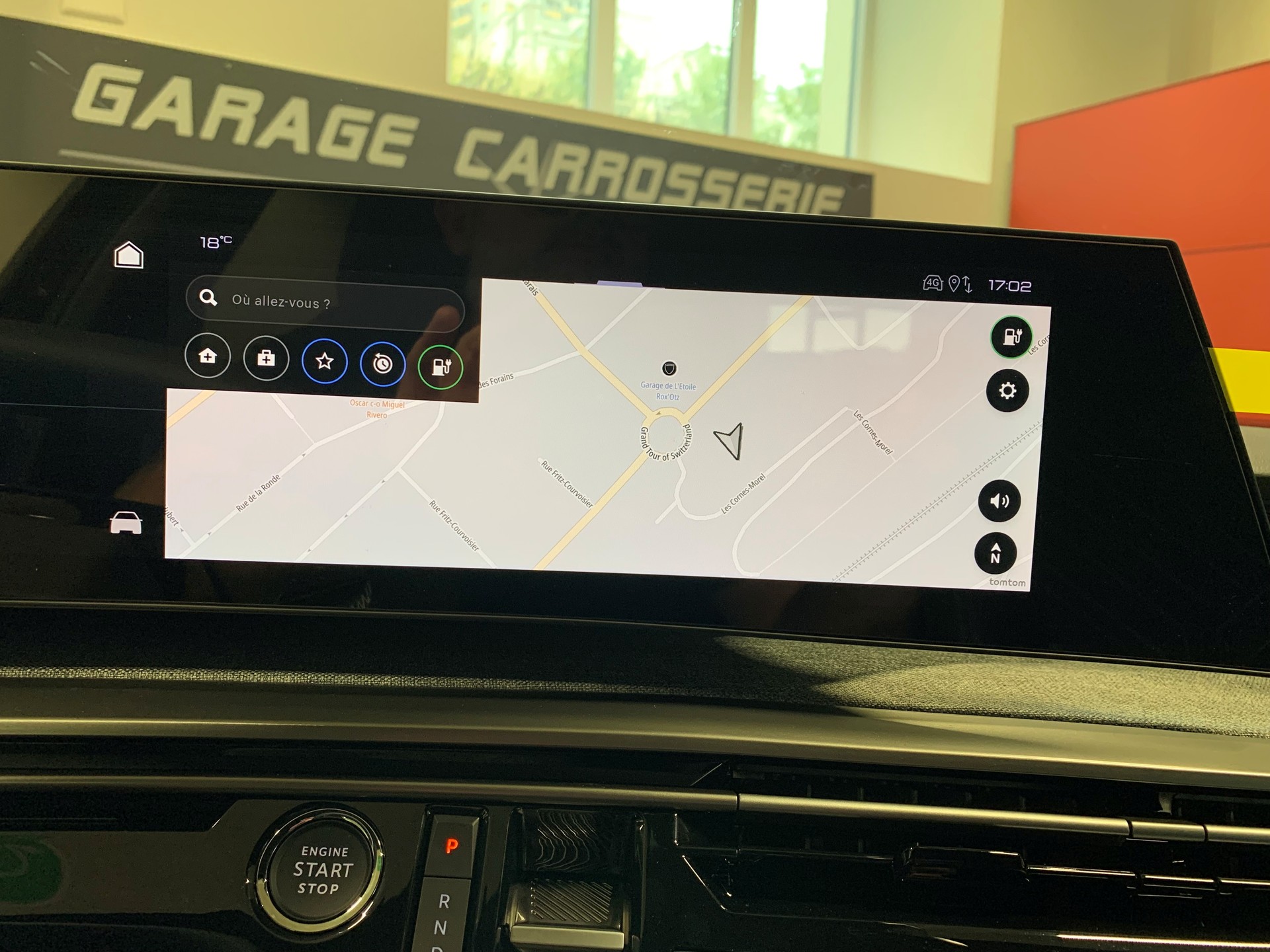 PEUGEOT 5008 210 73kWh GT Exclusive-image-15