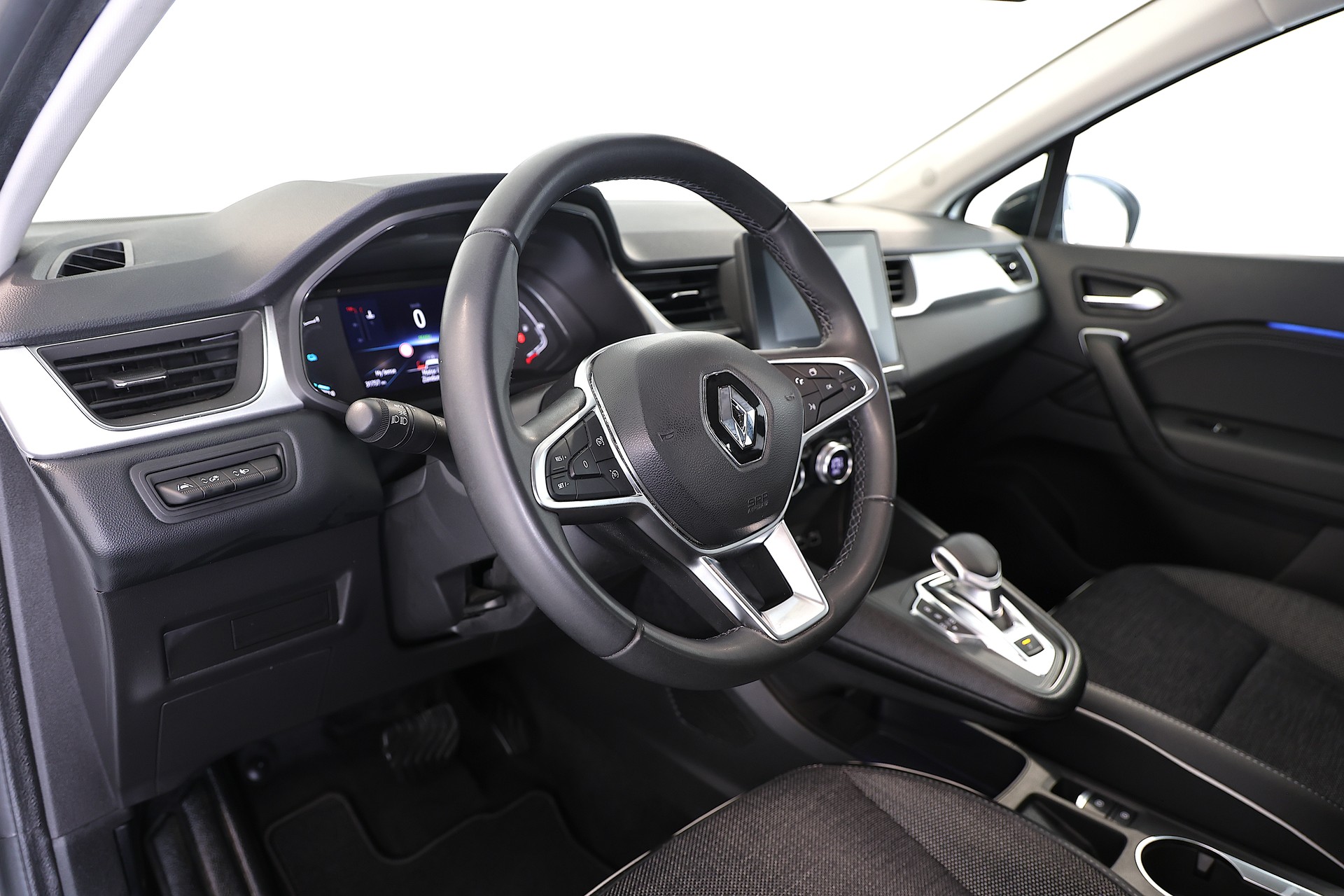 RENAULT Captur 1.6 E-Tech techno-image-9