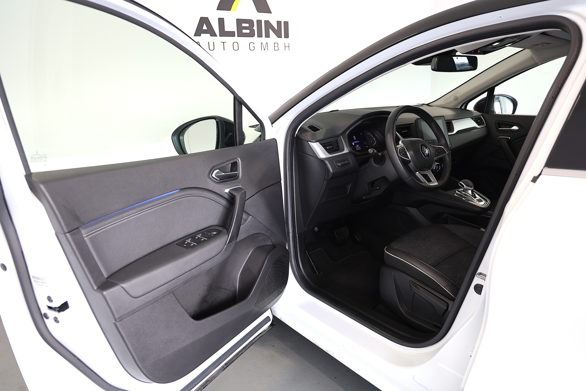 RENAULT Captur 1.6 E-Tech techno-image-6